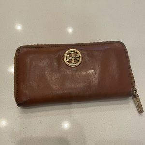 Tory Burch wallet